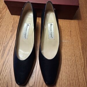 Women's Etienne Aigner Navy Leather Heels, 8.5M, NWT